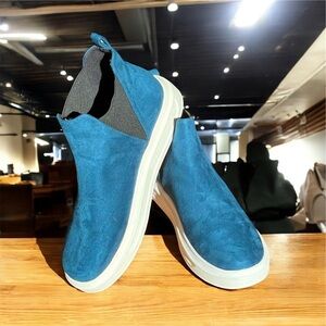 Shoe Republic LA Teal Suede Slip on Shoes Size 8.5